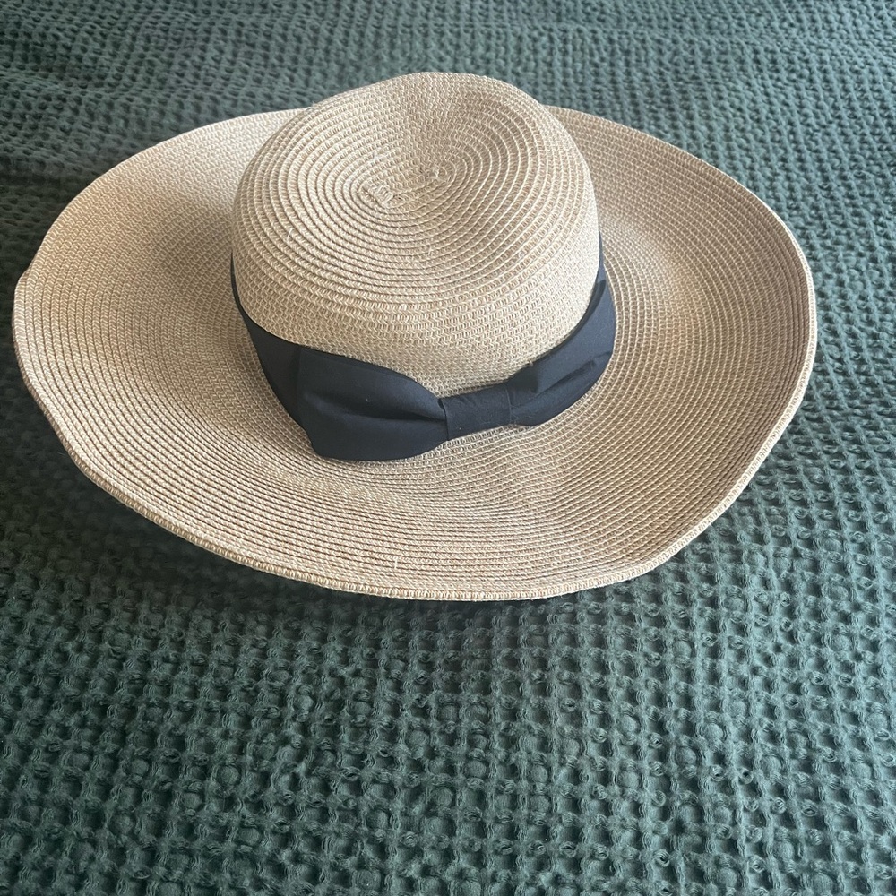Elegant Tan Sun Hat with Black Band